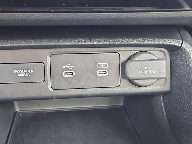 Photo of 2025 Platinum Honda Civic