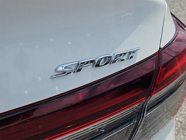 Photo of 2025 Platinum Honda Civic