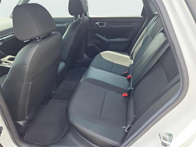 Photo of 2025 Platinum Honda Civic