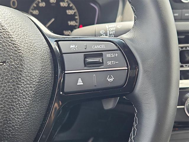 Photo of 2025 Platinum Honda Civic