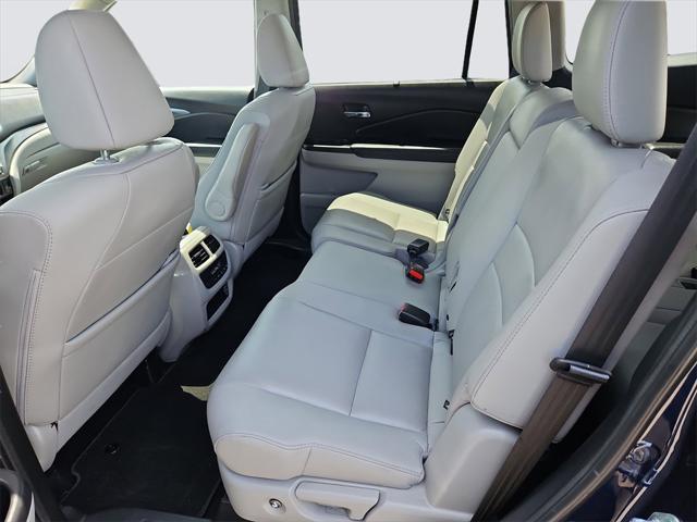 Photo of 2022 Crystal Black Pearl Honda Pilot