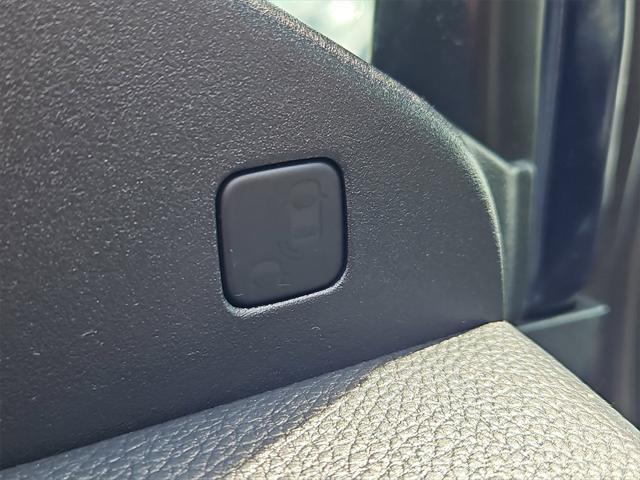 Photo of 2022 Crystal Black Pearl Honda Pilot