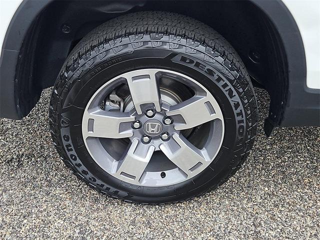Photo of 2025 Platinum White Pearl Honda Ridgeline