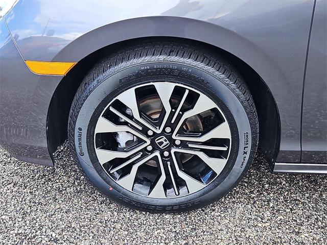 Photo of 2025 Gray Honda Odyssey