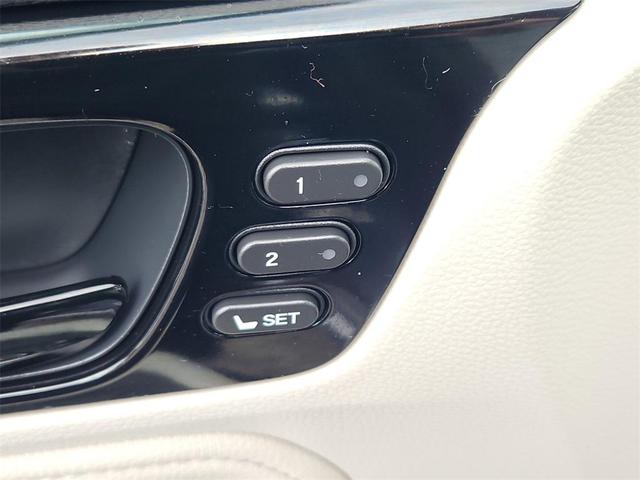 Photo of 2025 Gray Honda Odyssey