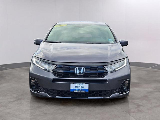 Photo of 2025 Gray Honda Odyssey