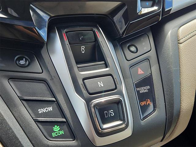 Photo of 2019 Deep Scarlet Pearl Honda Odyssey