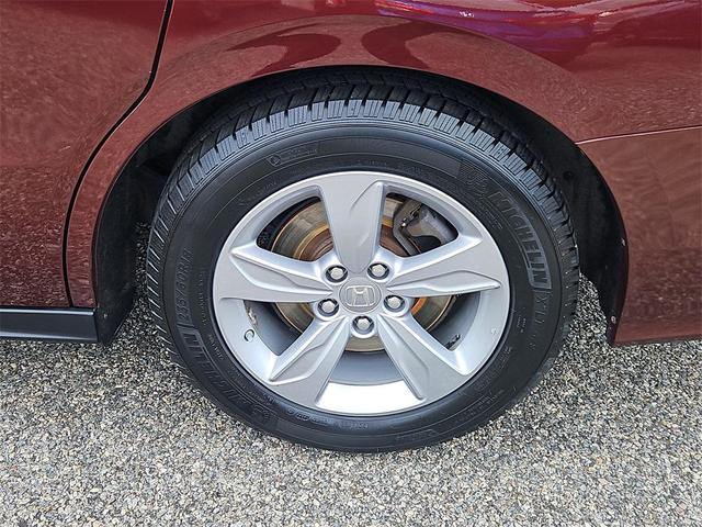 Photo of 2019 Deep Scarlet Pearl Honda Odyssey