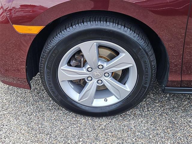 Photo of 2019 Deep Scarlet Pearl Honda Odyssey