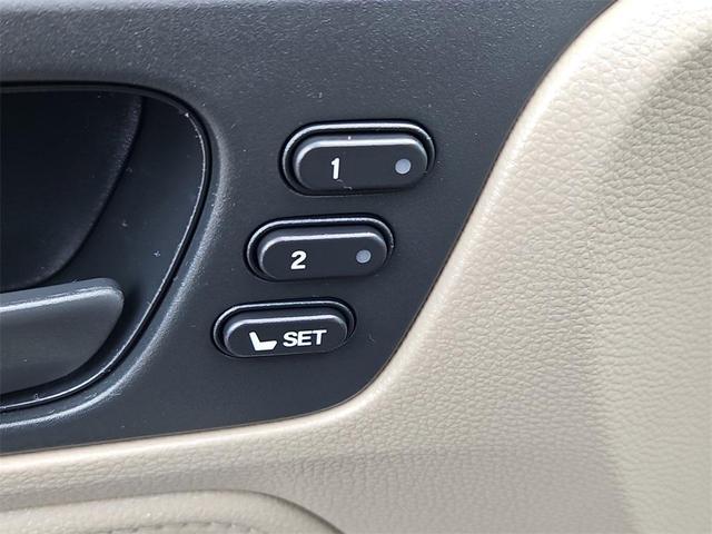 Photo of 2019 Deep Scarlet Pearl Honda Odyssey