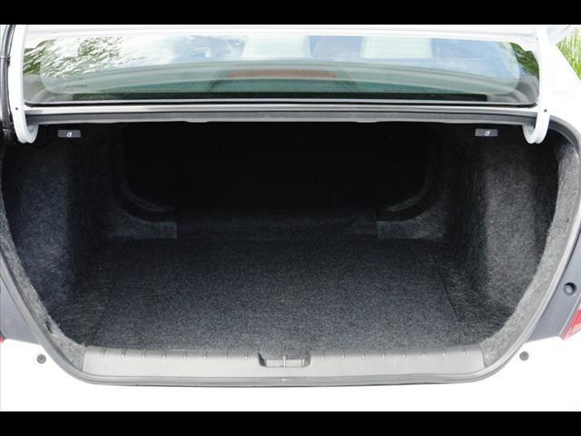 Photo of 2017 White Honda Civic