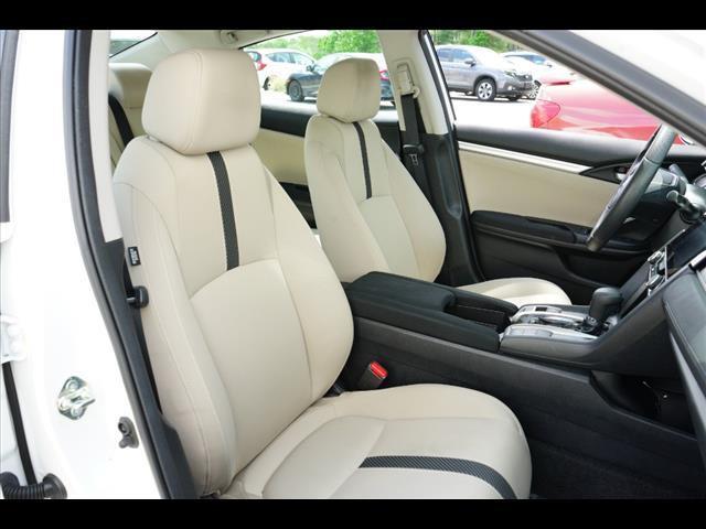 Photo of 2017 White Honda Civic
