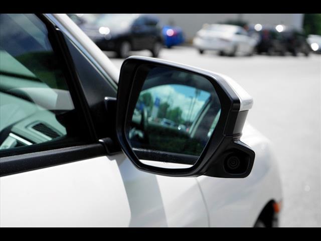 Photo of 2017 White Honda Civic