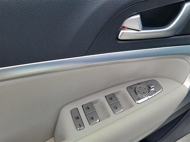 Photo of 2025 Silver Genesis G70