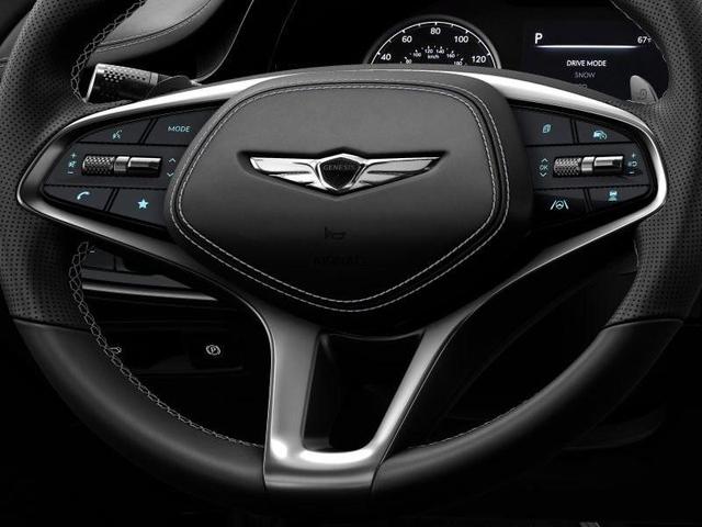 Photo of 2025 Alta White Genesis GV70