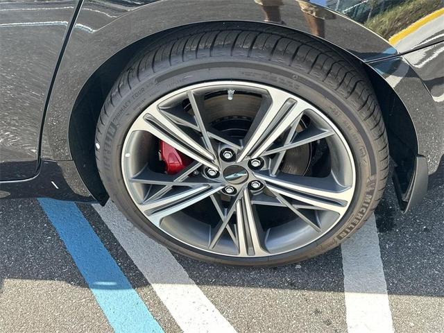 Photo of 2025 Vik Black Genesis G70