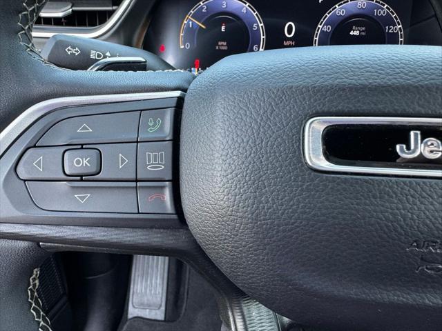 Photo of 2024 Silver Zynith Jeep Grand Cherokee L