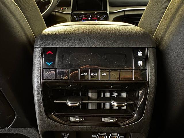 Photo of 2024 Silver Zynith Jeep Grand Cherokee L