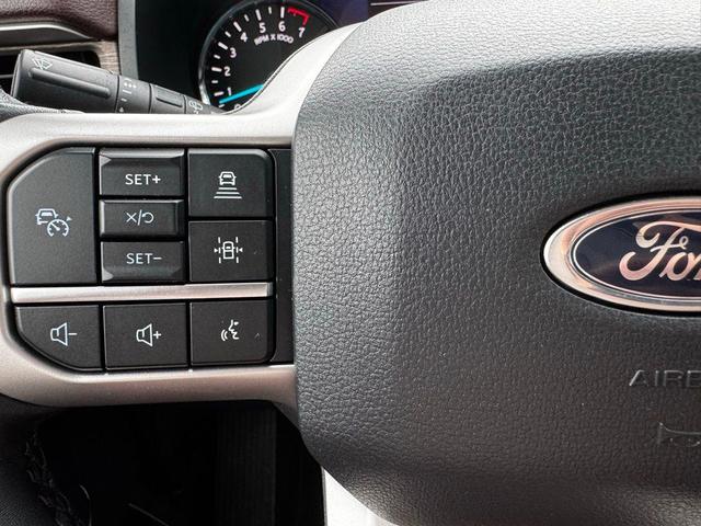 Photo of 2024 OXFORD WHITE Ford Expedition Max