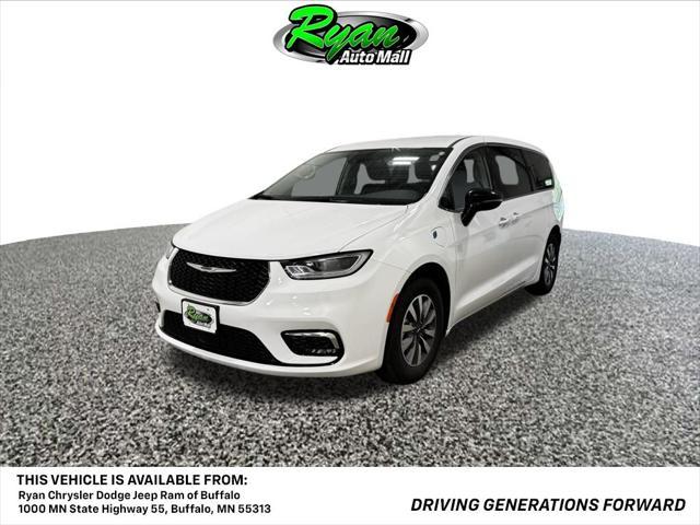 2024 Chrysler Pacifica Hybrid