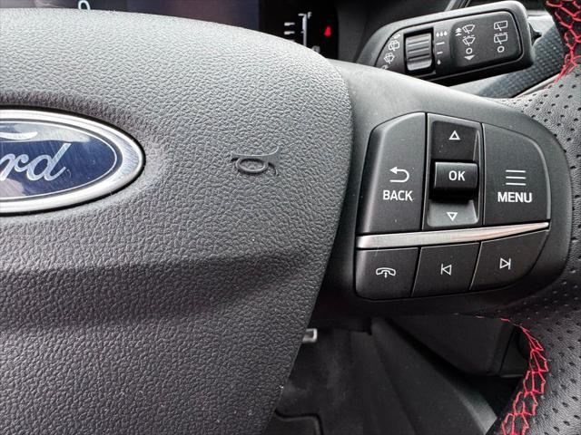 Photo of 2024 Carbonized Gray Metallic Ford Escape