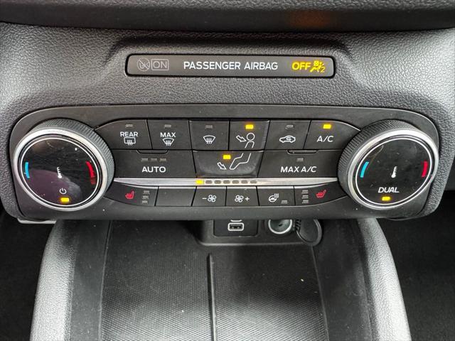 Photo of 2024 Carbonized Gray Metallic Ford Escape