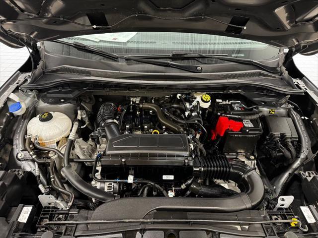 Photo of 2024 Carbonized Gray Metallic Ford Escape