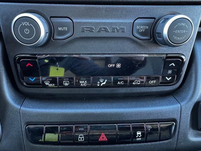 Photo of 2025 Bright White Clearcoat RAM ProMaster 3500
