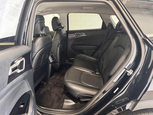 Photo of 2023 Ebony Black Kia Sportage