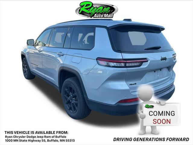 Photo of 2024 Silver Zynith Jeep Grand Cherokee L