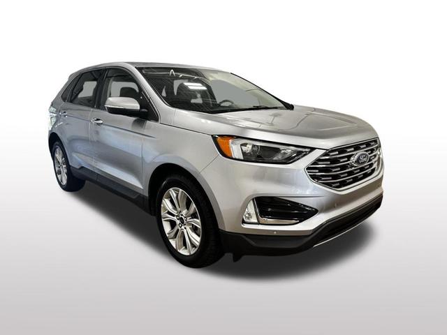 Photo of 2024 ICONIC SILVER Ford Edge
