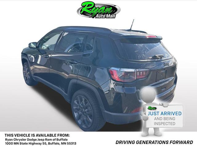 Photo of 2021 Diamond Black Crystal Pearlcoat Jeep Compass