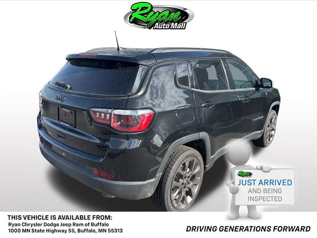 Photo of 2021 Diamond Black Crystal Pearlcoat Jeep Compass
