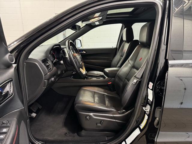 Photo of 2023 DB Black Crystal Clearcoat Dodge Durango