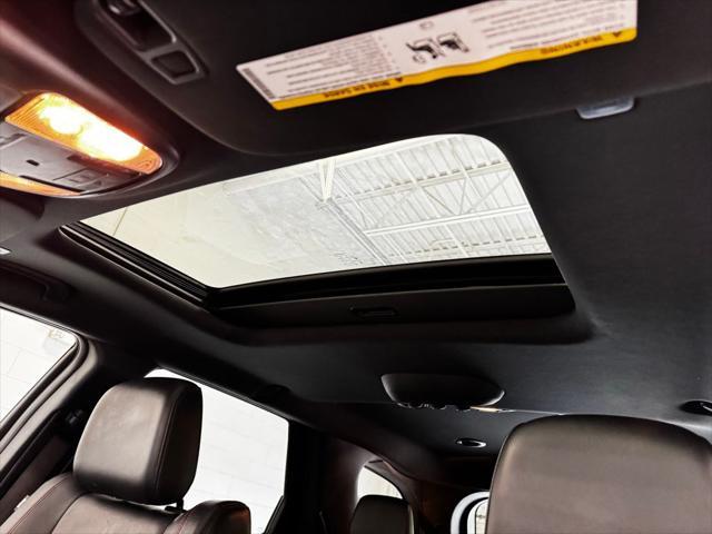 Photo of 2023 DB Black Crystal Clearcoat Dodge Durango