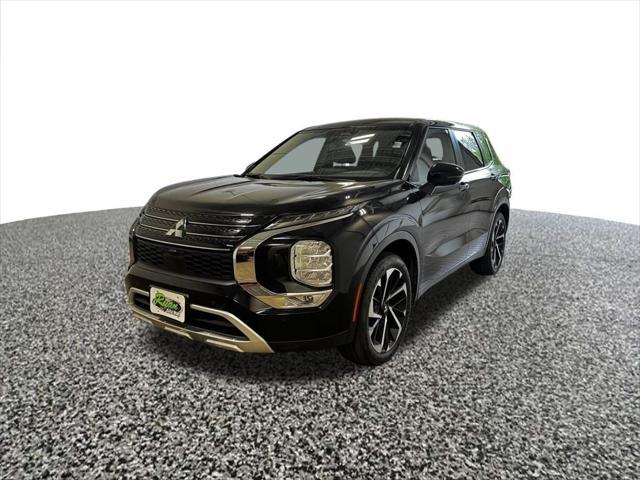 Photo of 2024 Black Mitsubishi Outlander