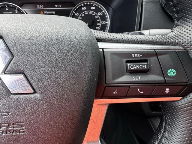 Photo of 2024 Black Mitsubishi Outlander