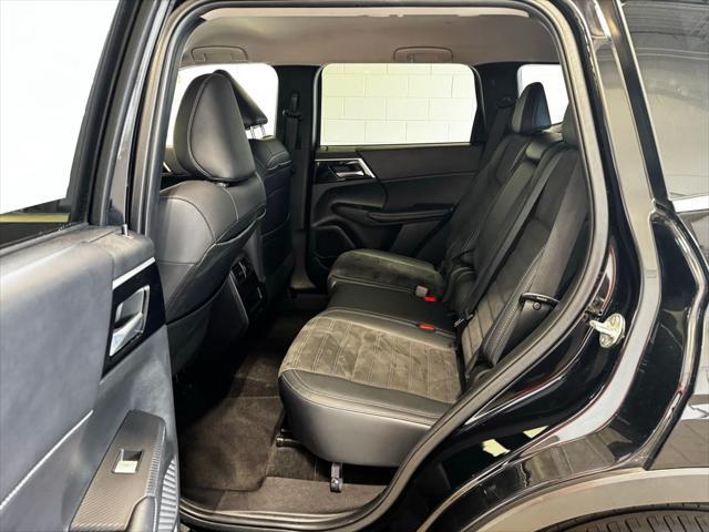 Photo of 2024 Black Mitsubishi Outlander