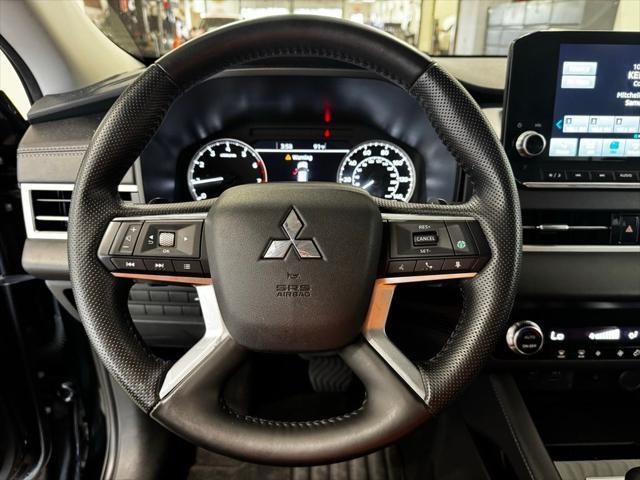 Photo of 2024 Black Mitsubishi Outlander