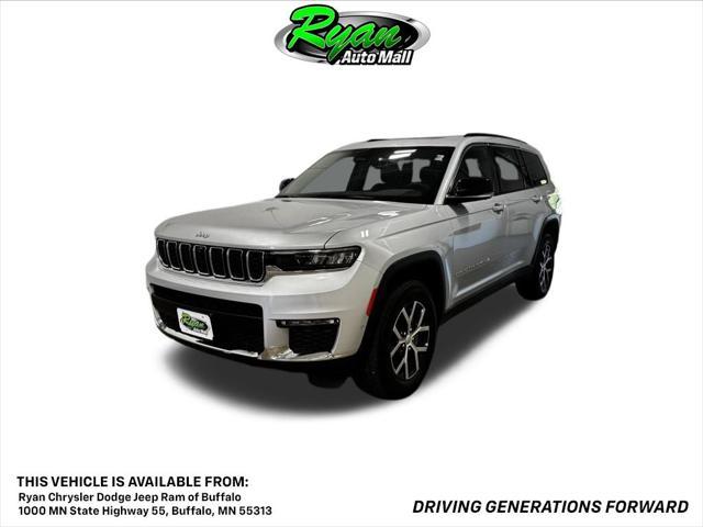 Photo of 2024 Silver Zynith Jeep Grand Cherokee L