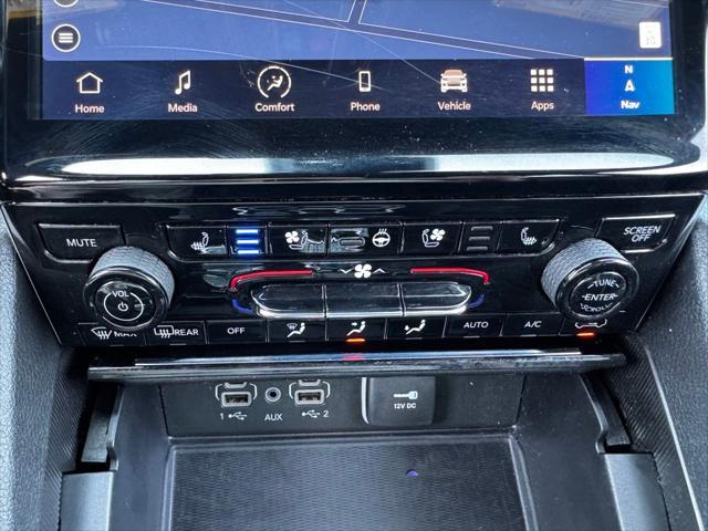 Photo of 2024 Silver Zynith Jeep Grand Cherokee L