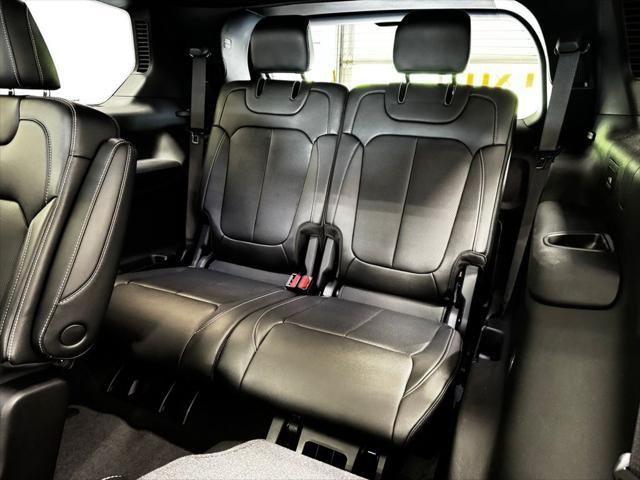 Photo of 2024 Silver Zynith Jeep Grand Cherokee L