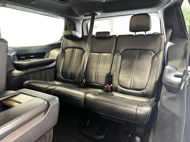 Photo of 2023 Bright White Clearcoat Jeep Grand Wagoneer