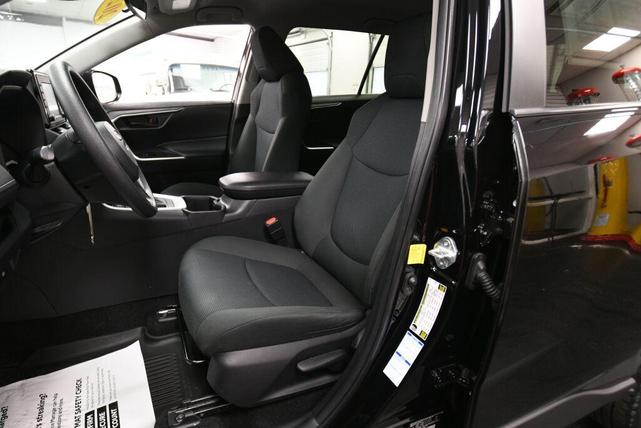 Photo of 2022 Midnight Black Metallic Toyota RAV4