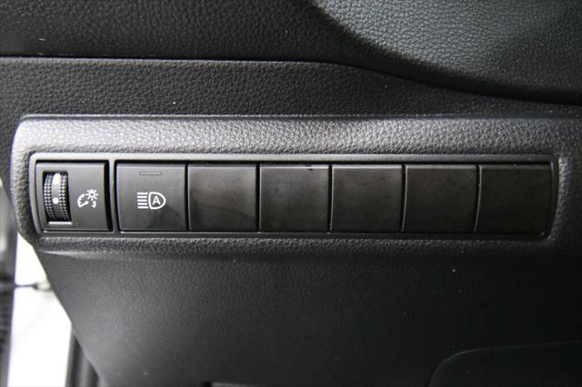 Photo of 2022 White Toyota Corolla