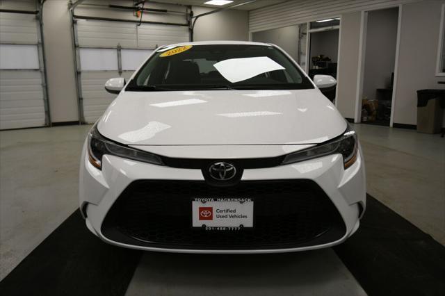 Photo of 2022 White Toyota Corolla