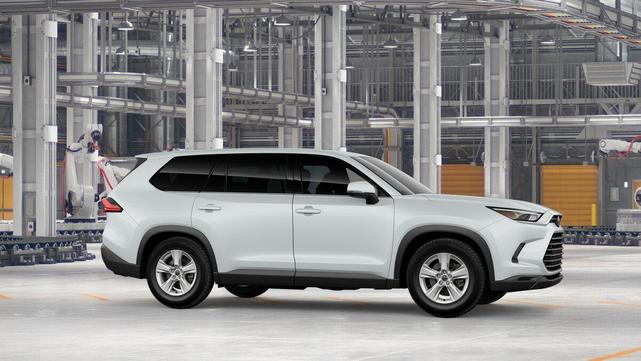 Photo of 2026 Wind Chill Pearl Toyota Highlander