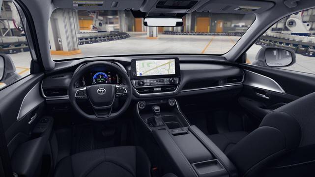 Photo of 2026 Wind Chill Pearl Toyota Highlander