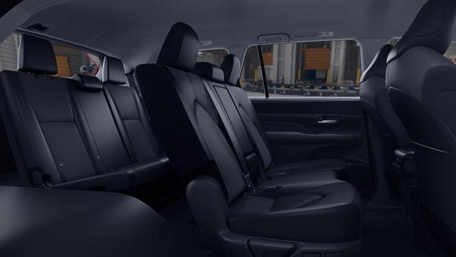 Photo of 2026 Wind Chill Pearl Toyota Highlander