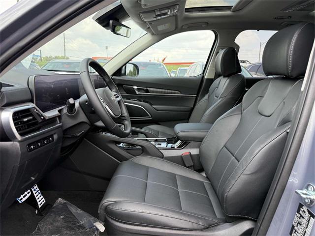 Photo of 2025 Everlasting Silver Kia Telluride